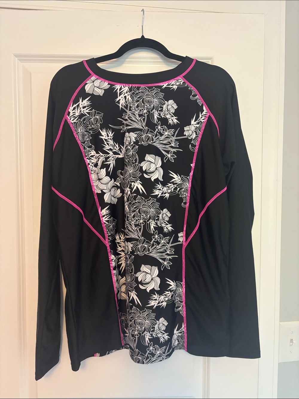 Black Floral Panel Long-Sleeve sun shirt Pink Trim